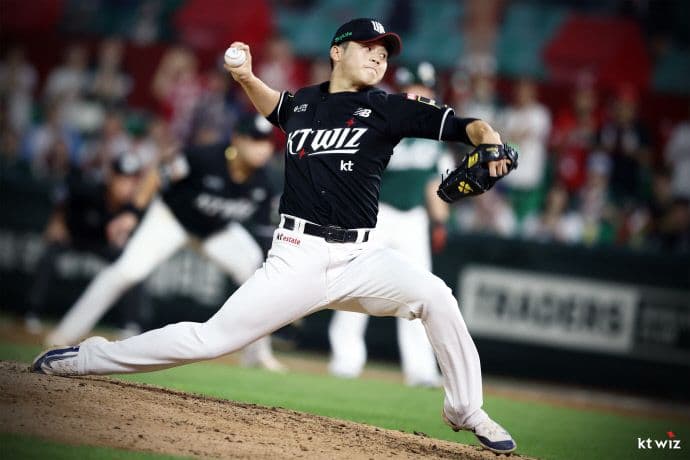 The Mental Fortress of Korea's Ace Closer: Park Young-hyun's Three Life Lessons for Aspiring Pitchers