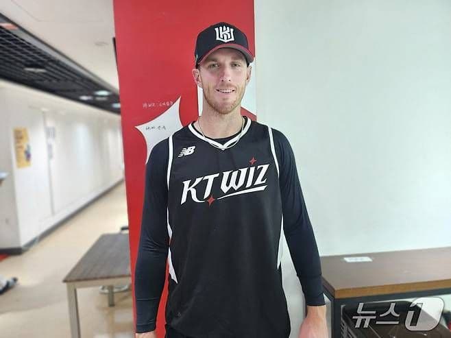 Why KT Wiz's New Foreign Pitcher Patrick Murphy Is Starting in the Bullpen Despite Being Signed as a Starter