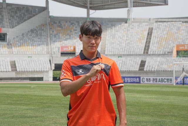 Hwaseong FC's Bold Gamble: Can Kim Jun-young Turn Their Season Around?