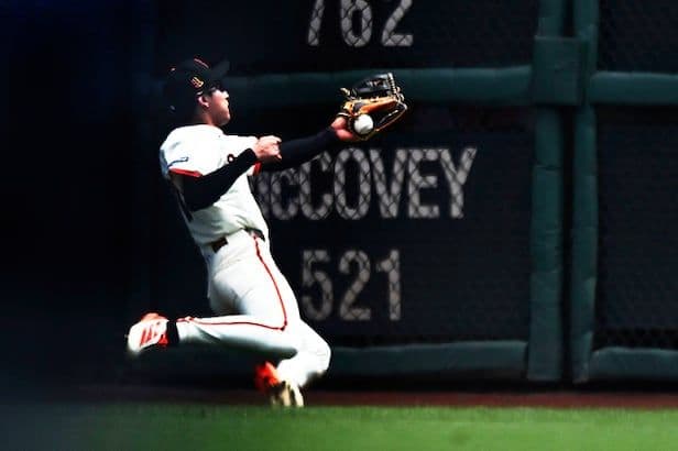 Can Korea's Ichiro Regain His Form? Jung Hoo Lee's Defensive Struggles Shock Japanese Media
